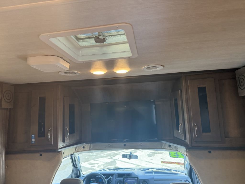 Used 2023 Ford E-450 and Econoline 450 Super Duty w/ Motorhome Prep Package image 53