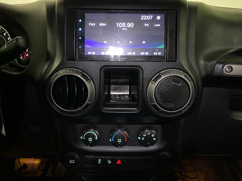 Used 2018 Jeep Wrangler Unlimited Sport w/ Max Tow Package image 19