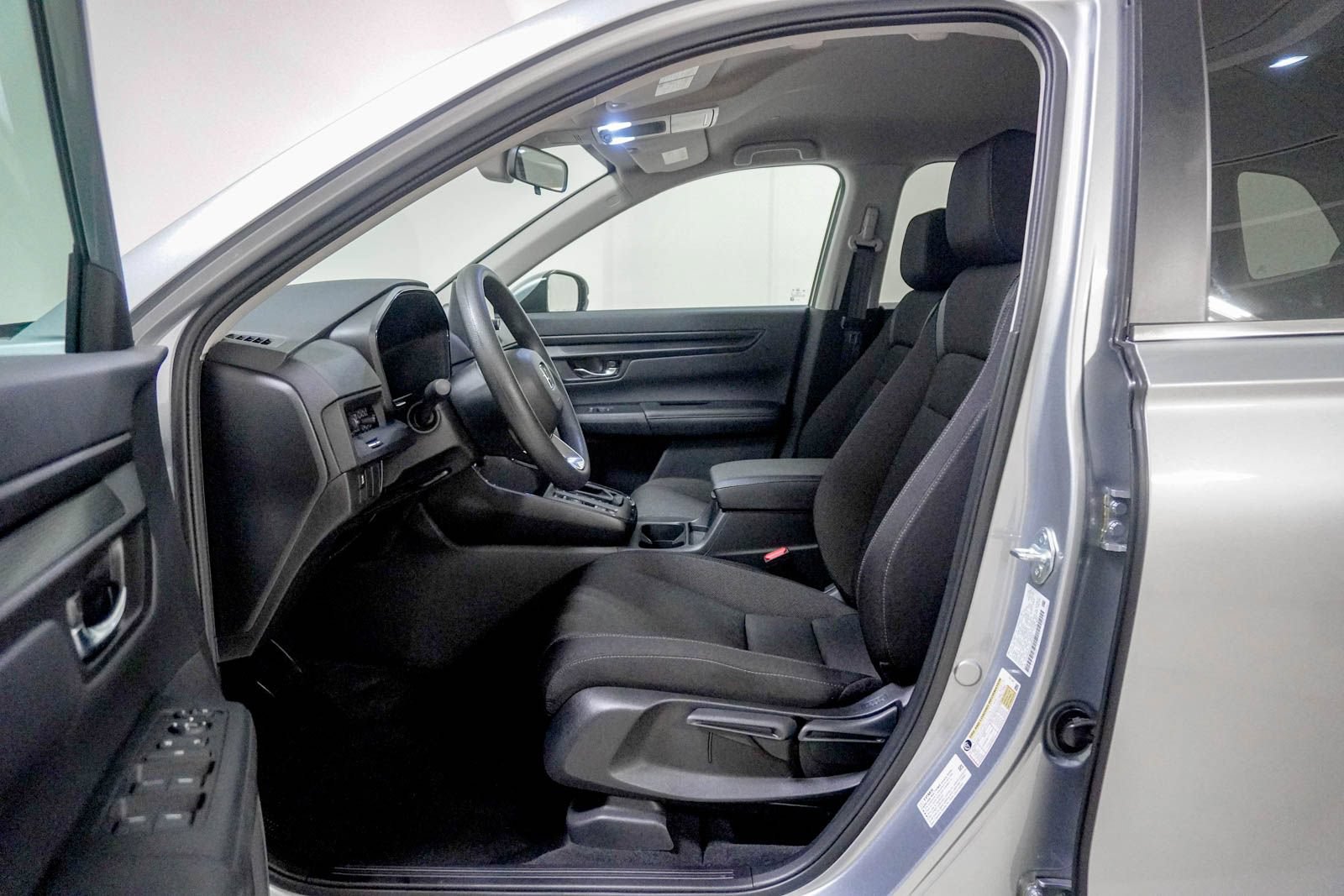 Used 2025 Honda CR-V LX image 19