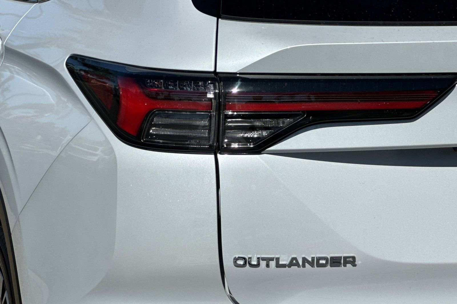 New 2025 Mitsubishi Outlander SEL image 26