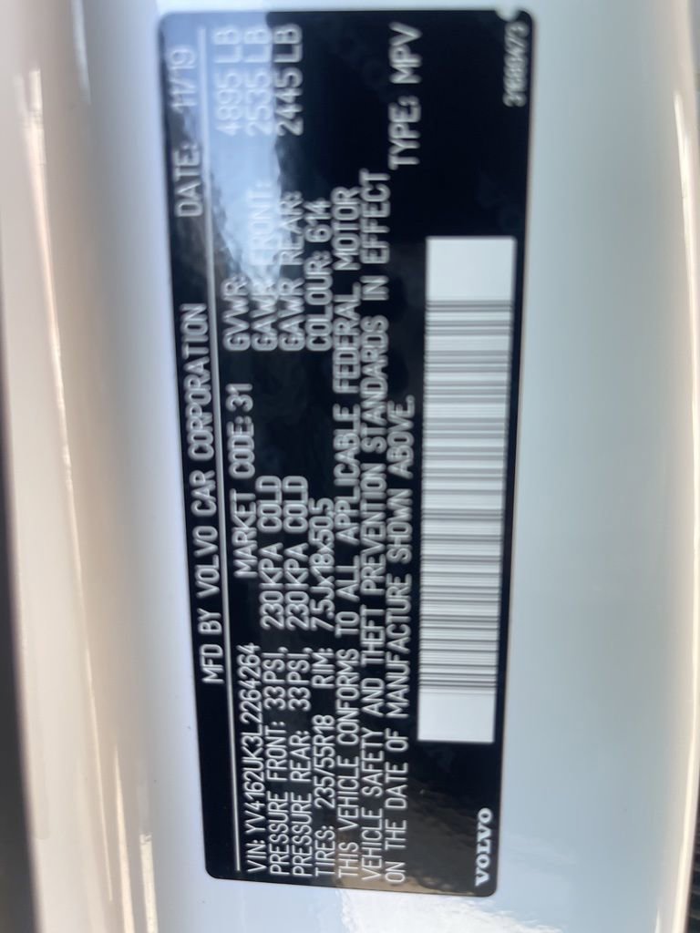 Used 2020 Volvo XC40 T5 Momentum image 31