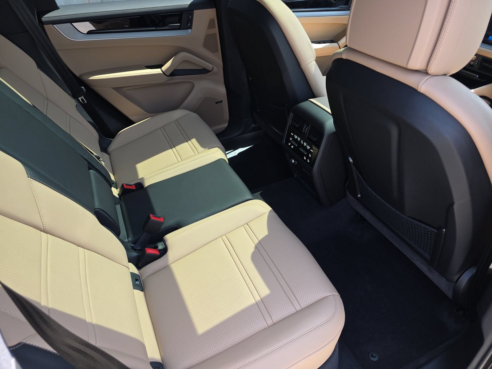 New 2026 Porsche Cayenne AWD/4WD image 21