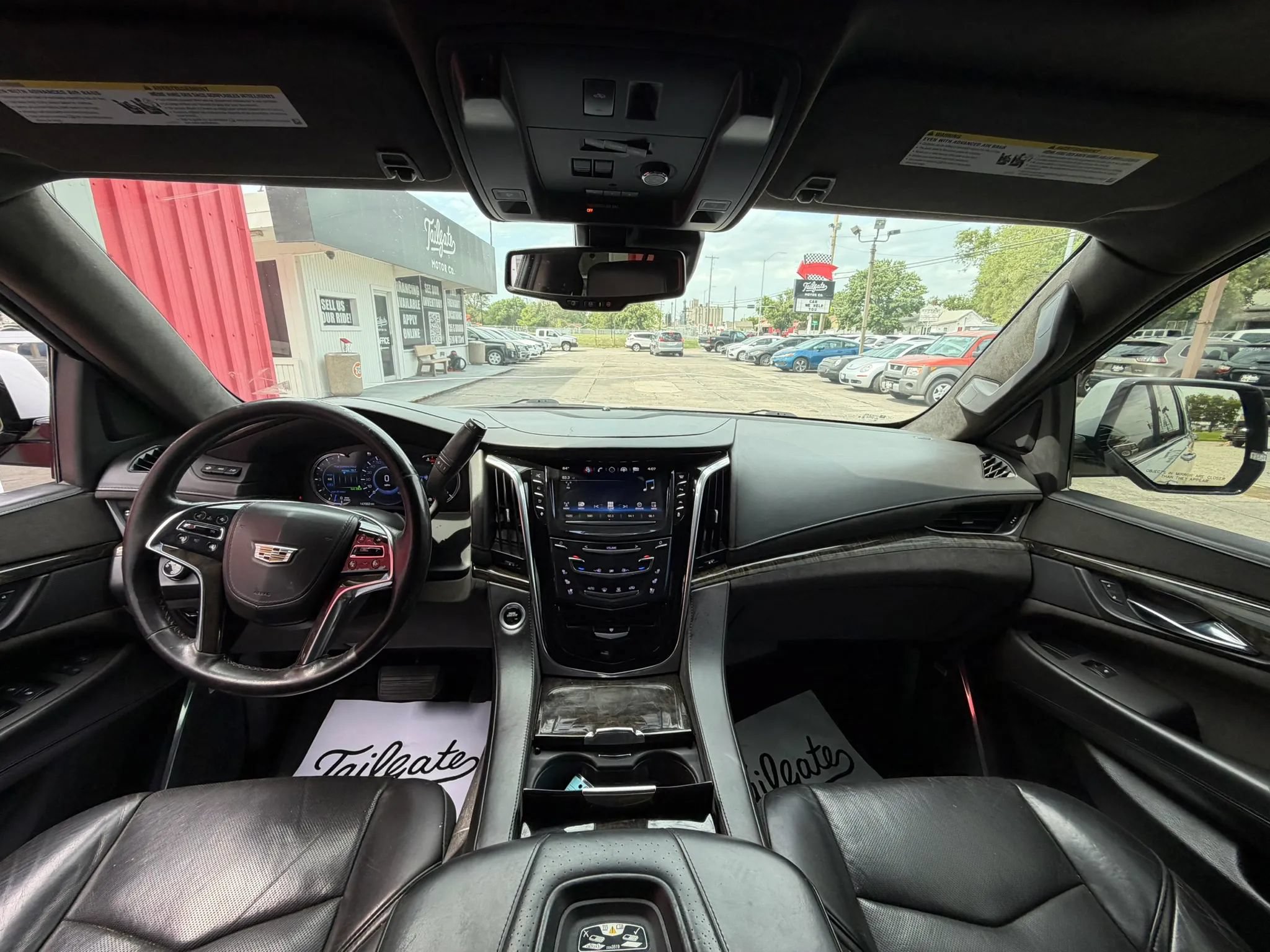 Used 2016 Cadillac Escalade Platinum AWD/4WD image 17