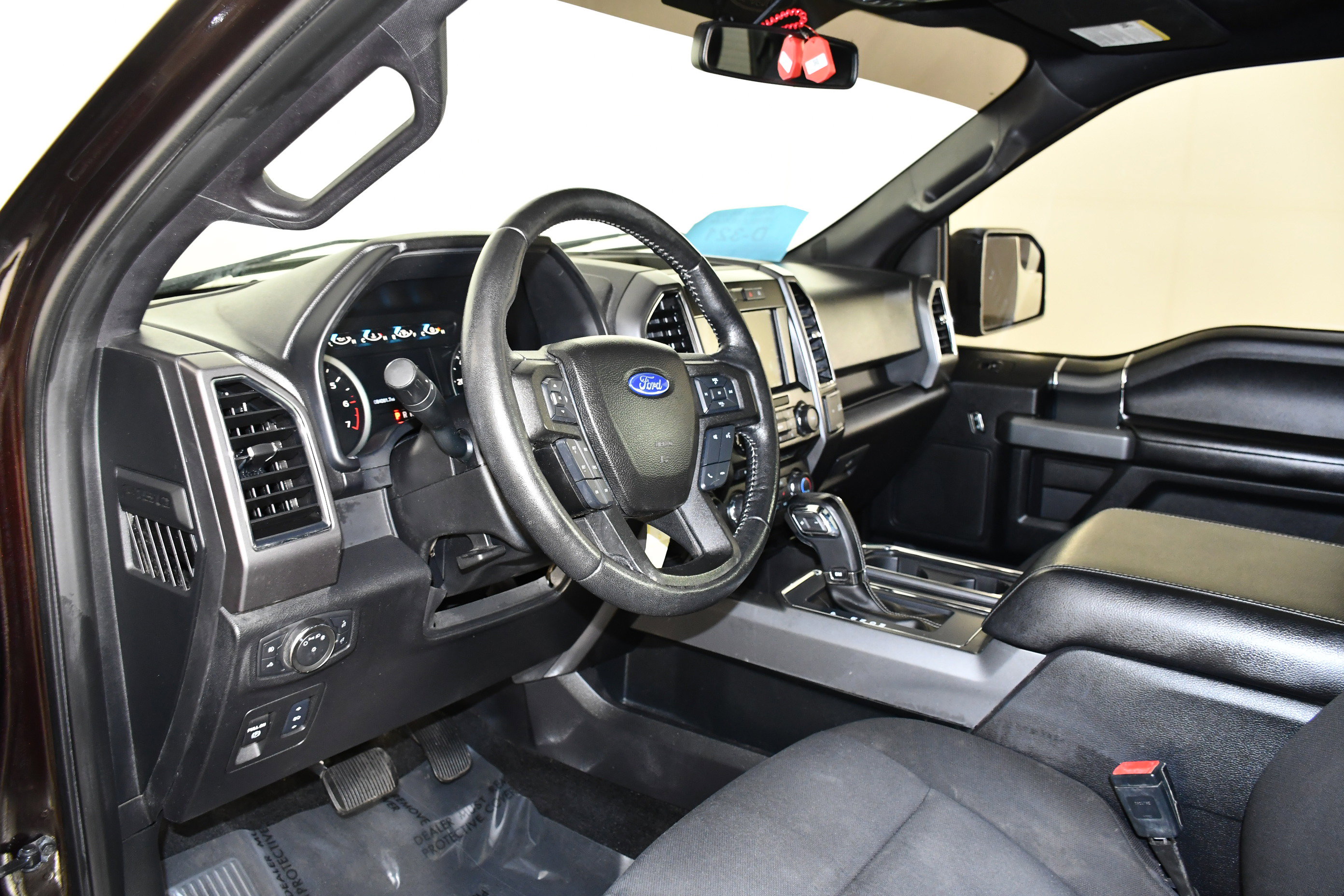 Used 2018 Ford F150 XLT w/ Equipment Group 302A Luxury AWD/4WD image 41