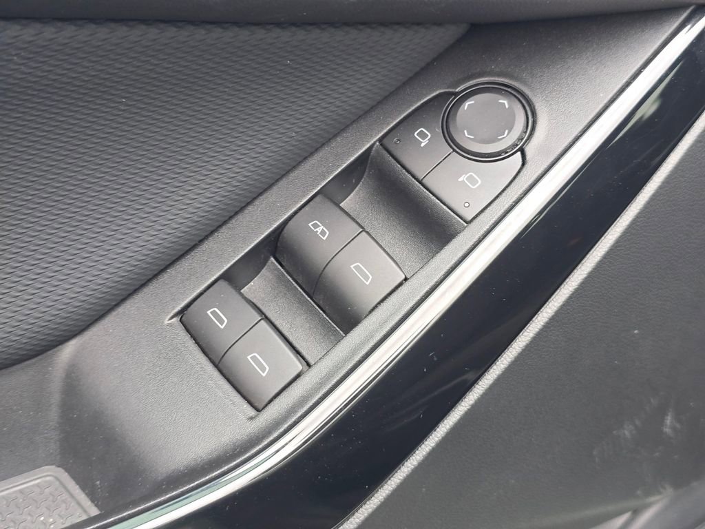 Certified 2026 Chevrolet Equinox LT image 18