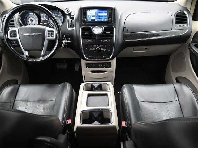 Used 2011 Chrysler Town & Country Touring-L w/ Entertainment Group #2 image 26