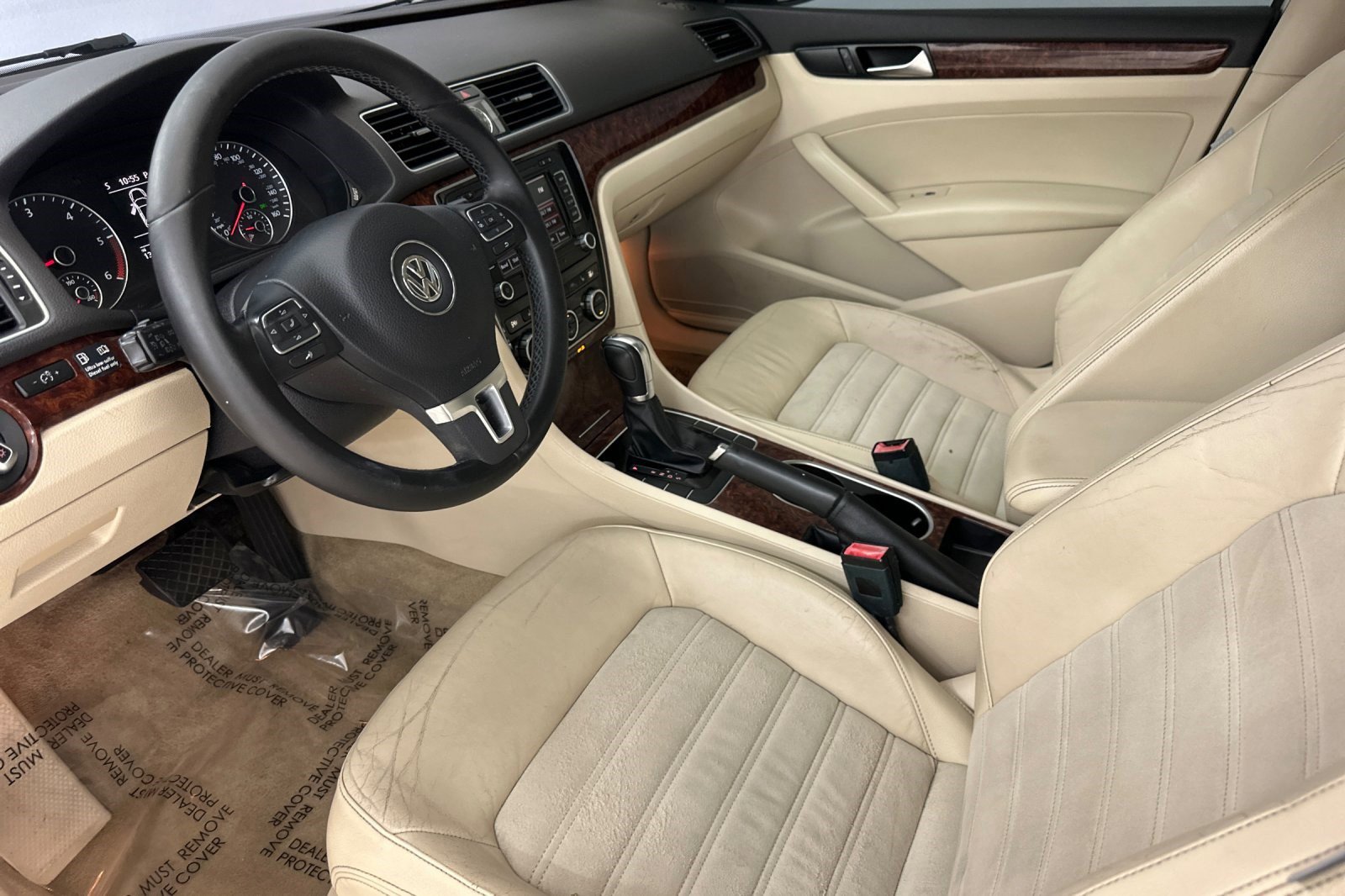 Used 2013 Volkswagen Passat TDI SEL Premium image 5