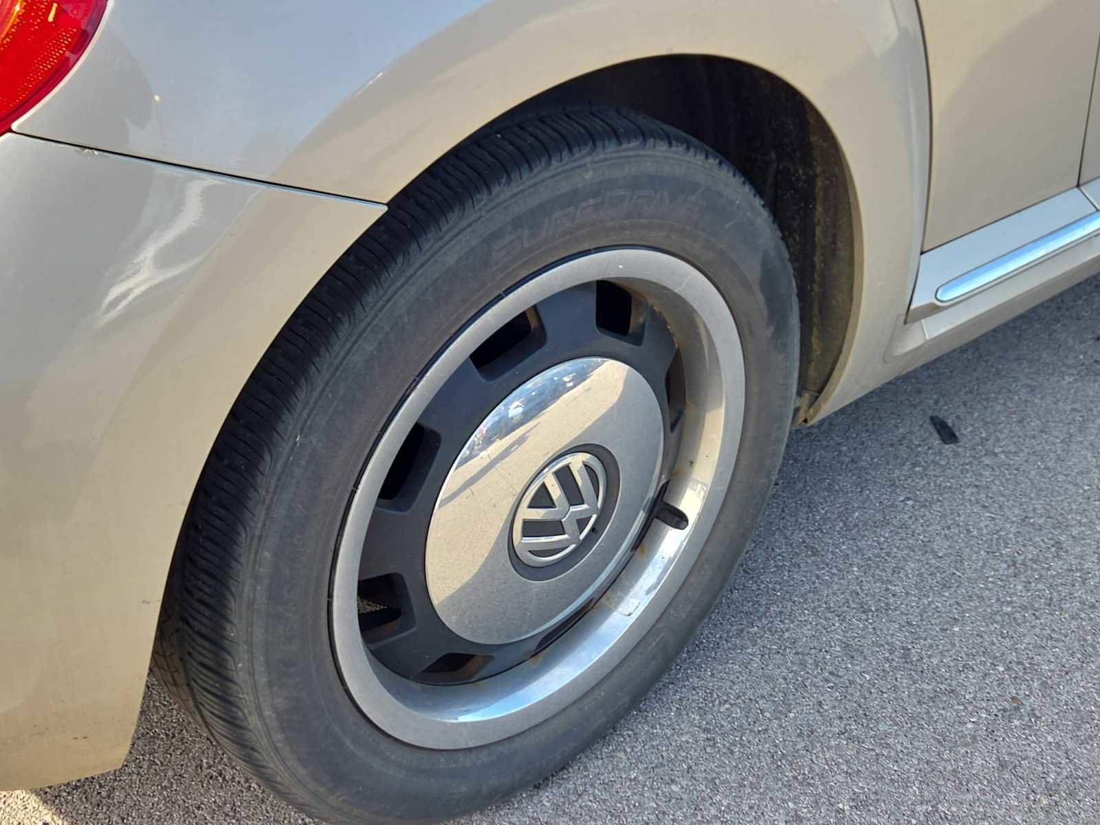 Used 2015 Volkswagen Beetle 1.8T image 5