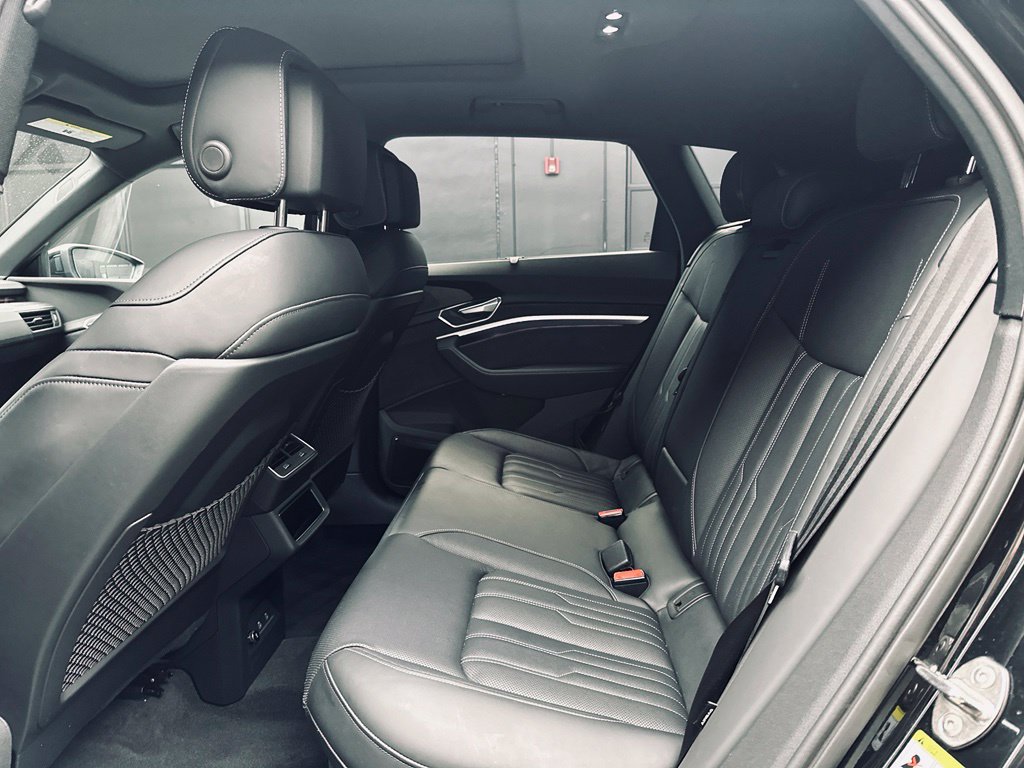 Used 2022 Audi e-tron Chronos AWD/4WD image 19
