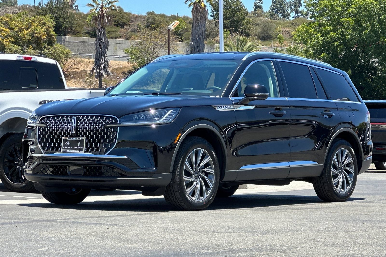 New 2026 Lincoln Aviator AWD image 7