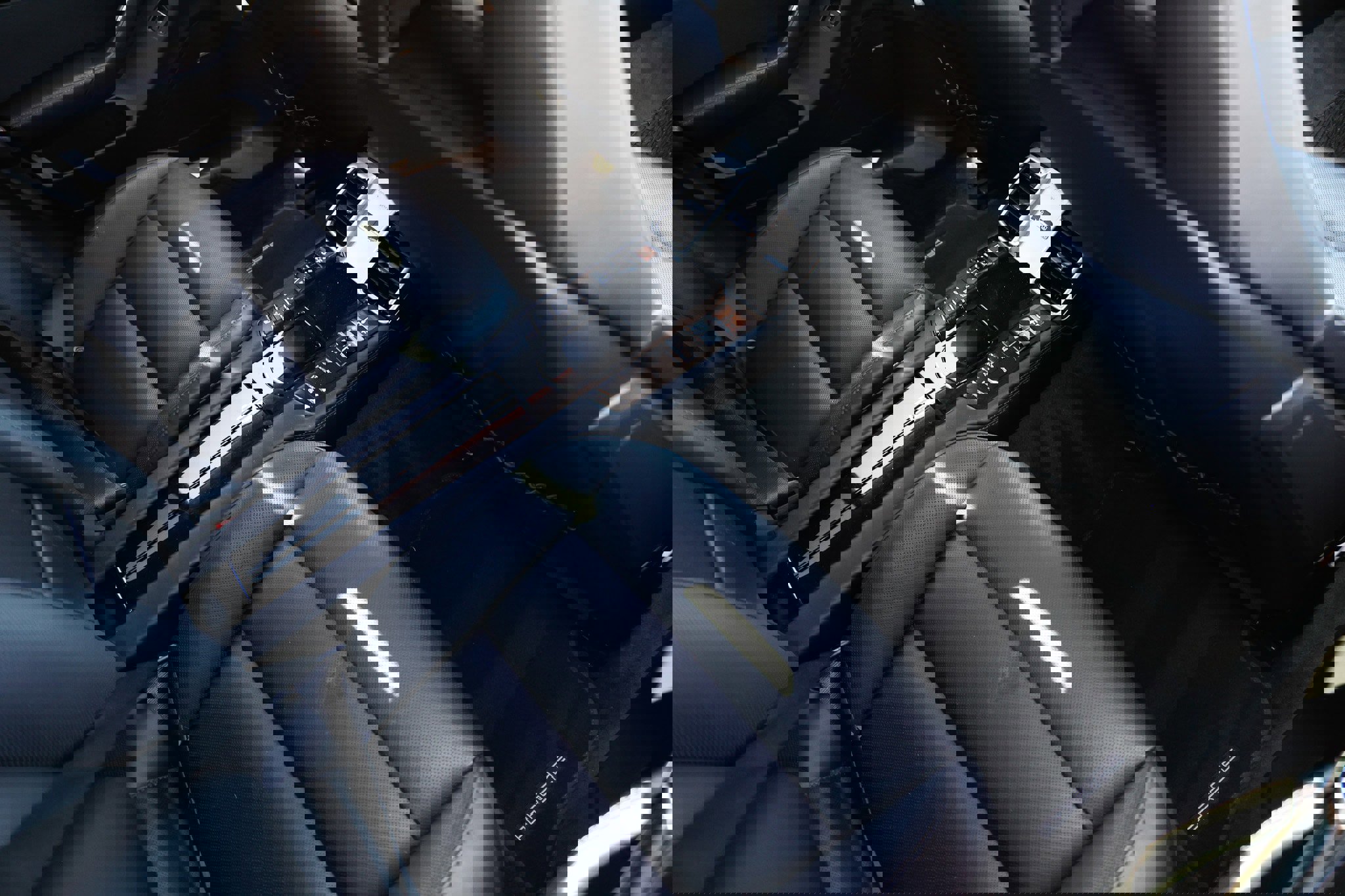 Used 2016 Porsche Panamera S image 15