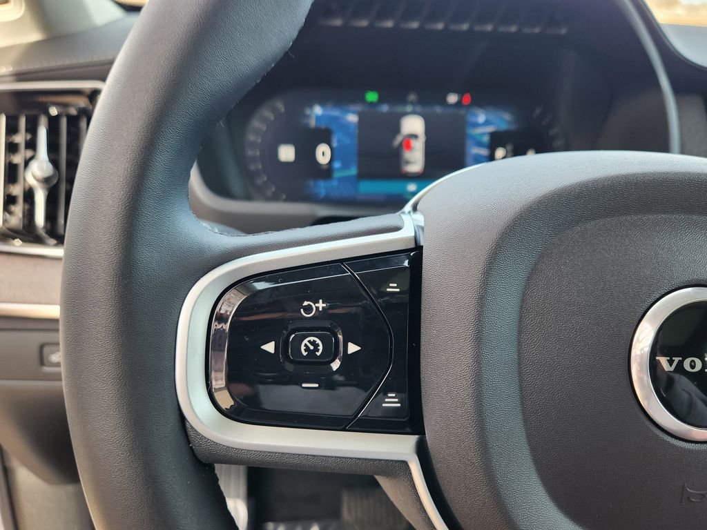 New 2026 Volvo XC90 B6 Ultra w/ Protection Package image 17