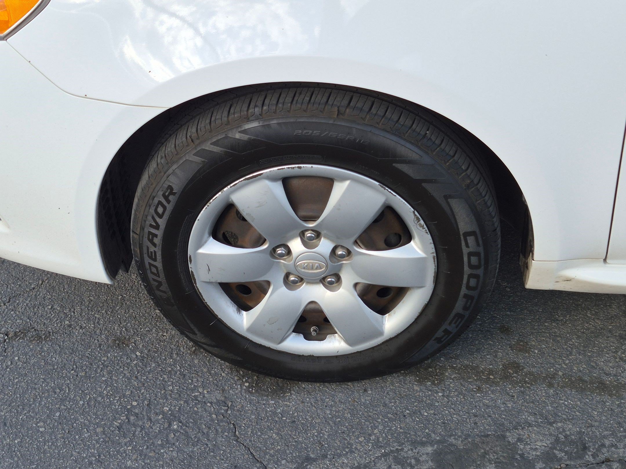 Used 2010 Kia Optima LX FWD image 13