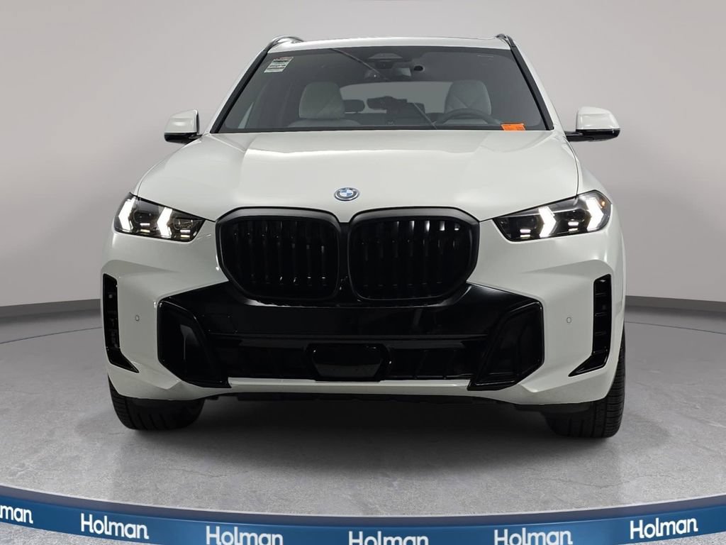 New 2026 BMW X5 xDrive50e w/ M Sport Package AWD/4WD image 2