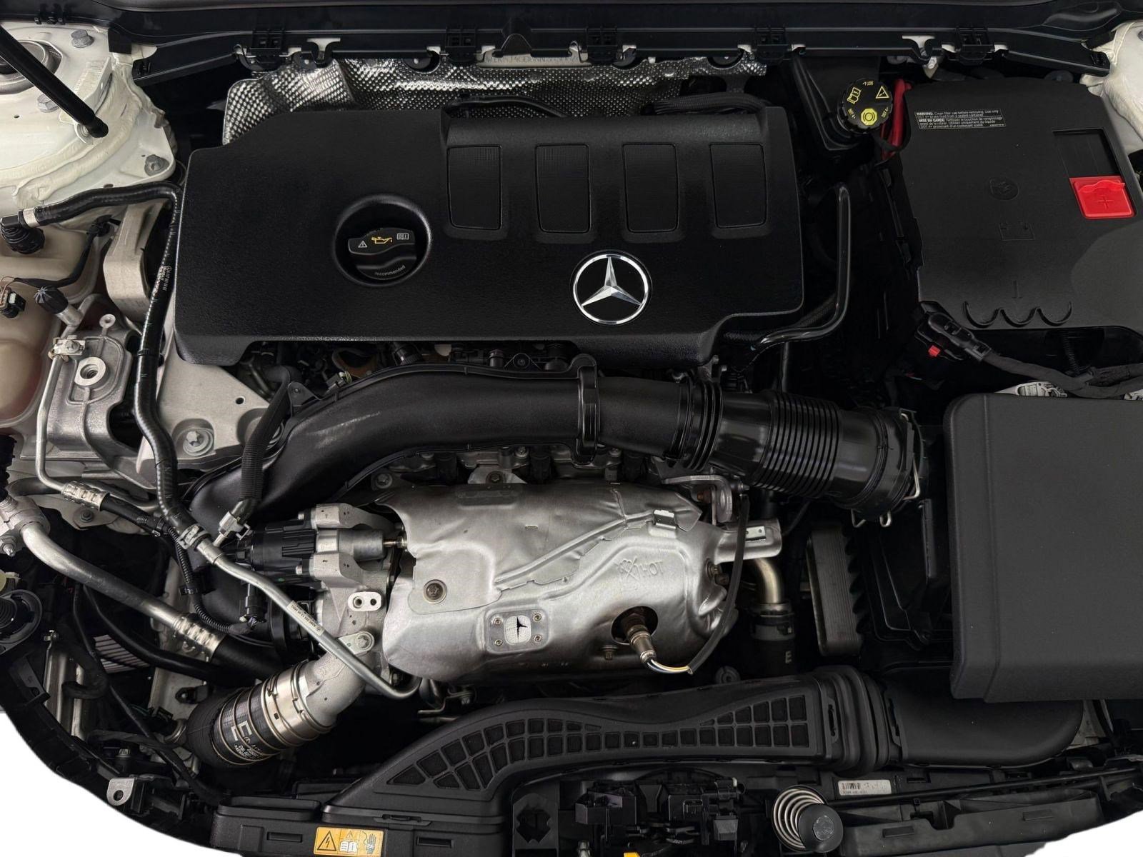 Used 2022 Mercedes-Benz CLA 250 image 32