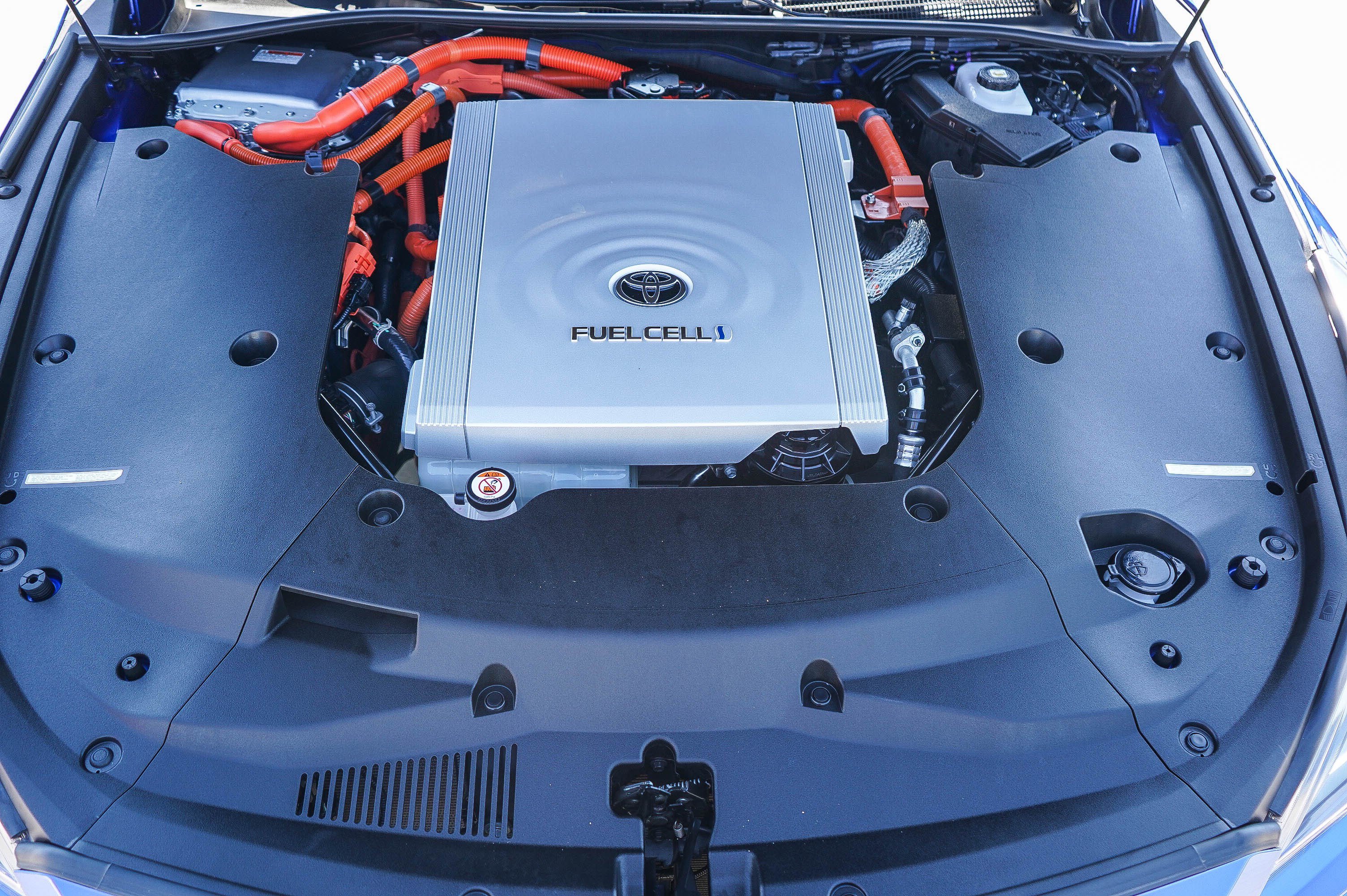 Certified 2025 Toyota Mirai XLE RWD image 26