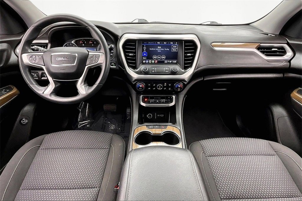 Used 2023 GMC Acadia SLE w/ Driver Convenience Package image 16