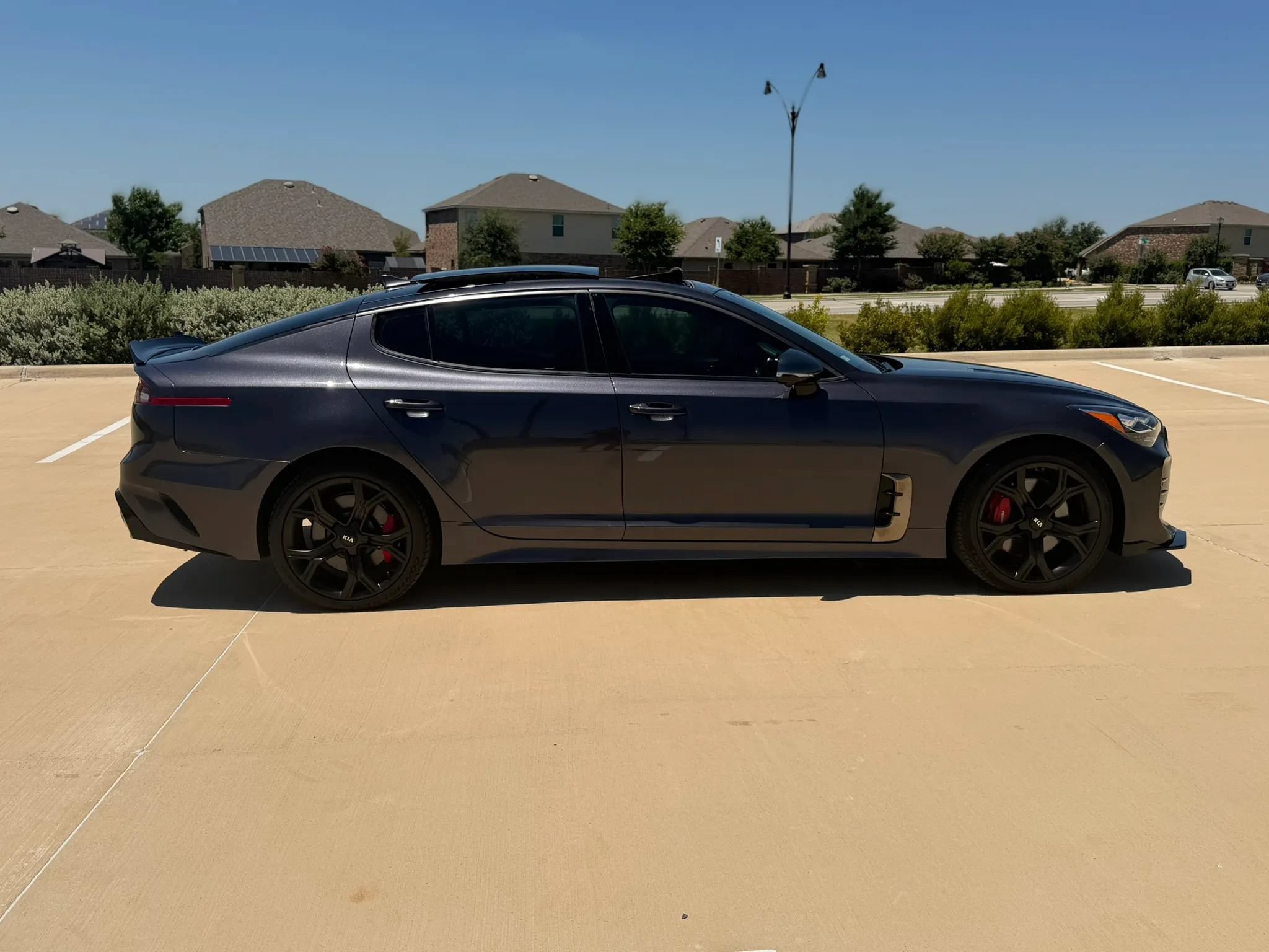 Used 2022 Kia Stinger GT2 w/ Red Interior Color Package RWD image 7