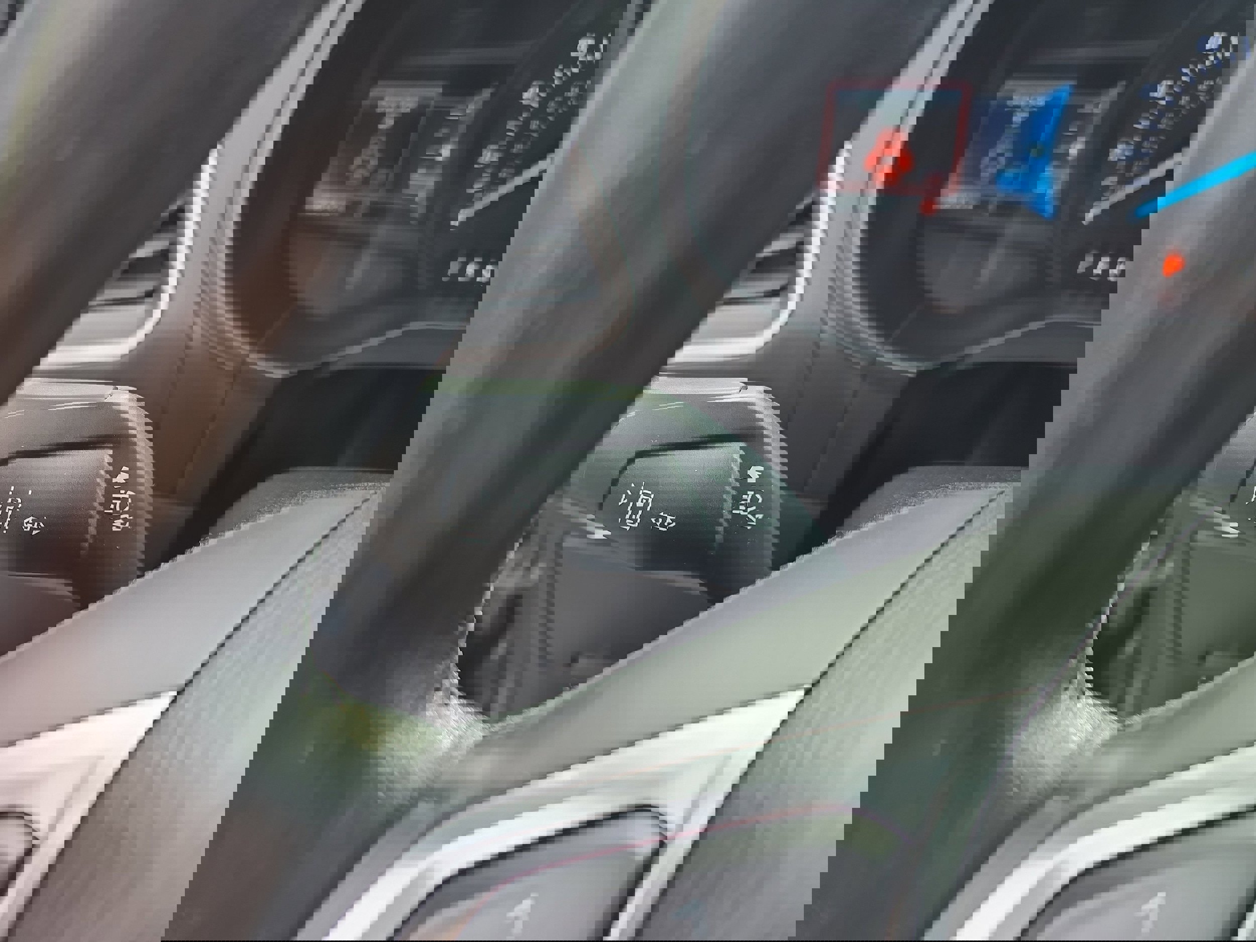 Used 2023 Ford Edge SEL w/ Convenience Package image 15