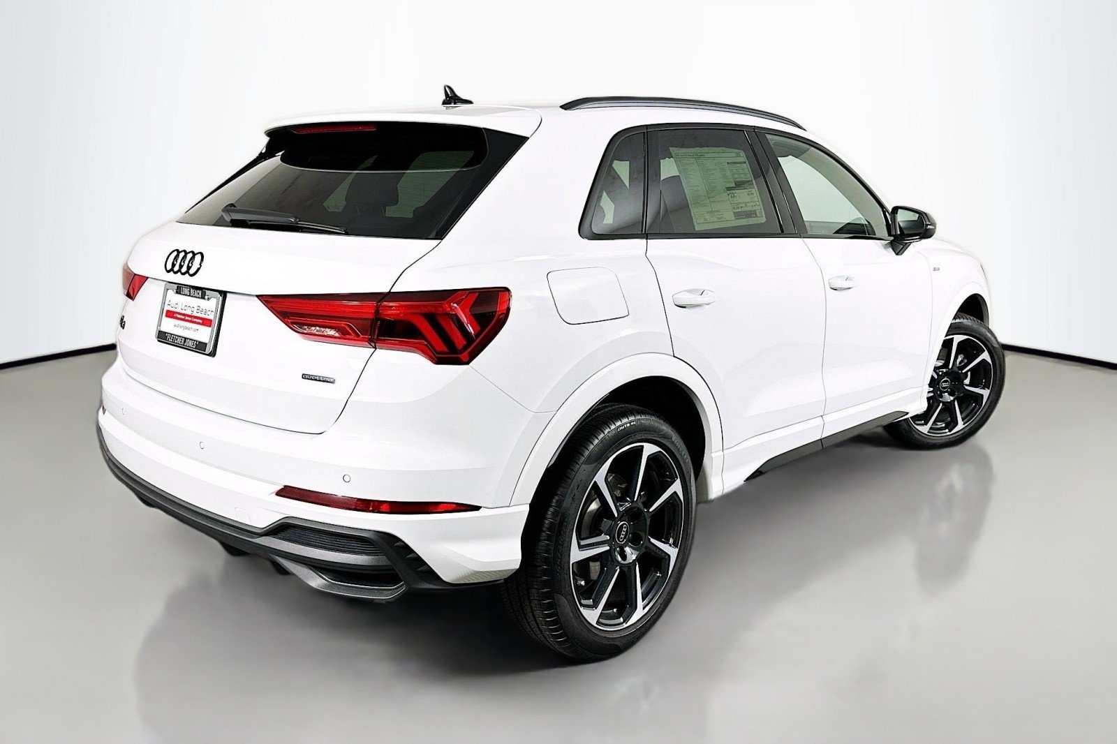 Used 2025 Audi Q3 2.0T Premium Plus w/ Premium Plus Package AWD/4WD image 14