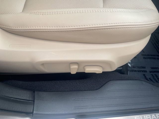 Used 2018 Subaru Outback 3.6R Limited image 24