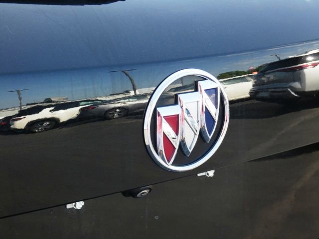 Used 2022 Buick Envision Avenir w/ Technology Package II image 11