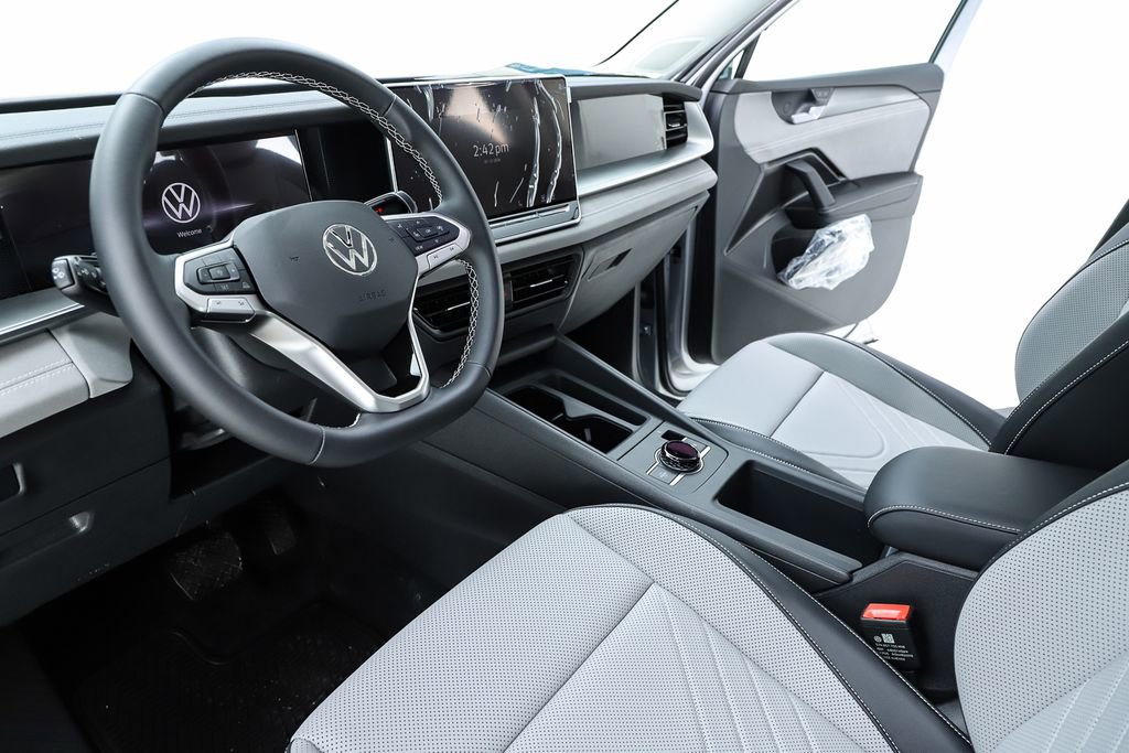 New 2026 Volkswagen Tiguan SE image 56