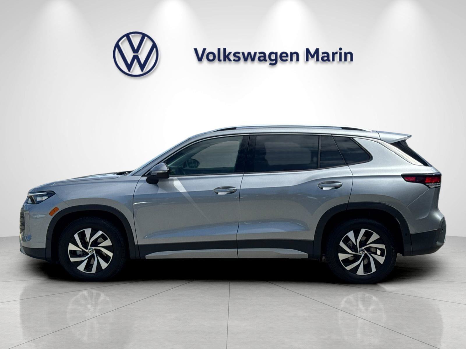 New 2026 Volkswagen Tiguan S FWD image 2