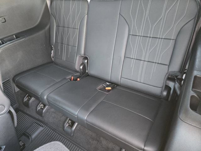Used 2025 Buick Enclave Avenir w/ Super Cruise Package AWD/4WD image 31