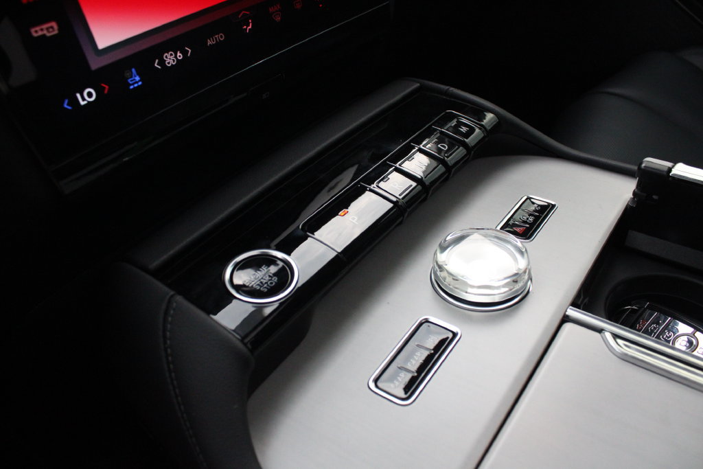 New 2027 Lincoln Navigator Reserve AWD/4WD image 17