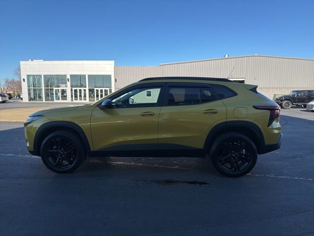 Used 2024 Chevrolet Trax ACTIV w/ Sunroof Package image 4