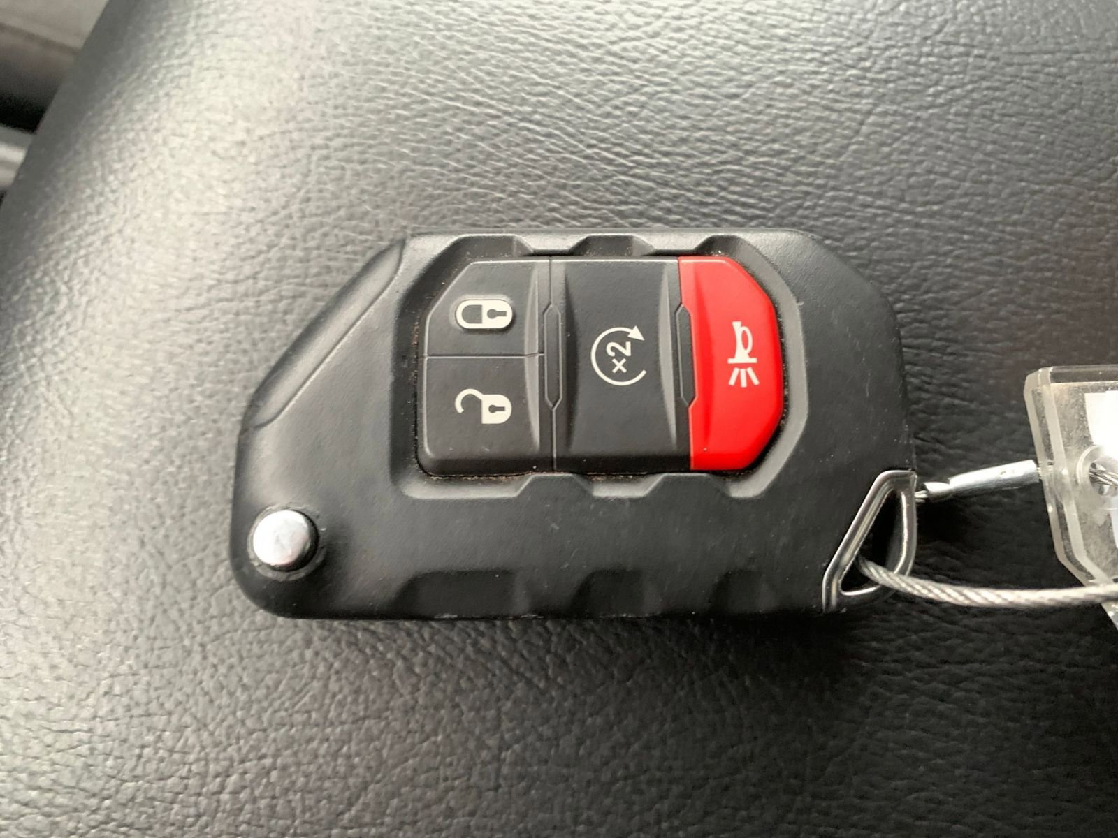 Used 2025 Jeep Wrangler Sahara image 22