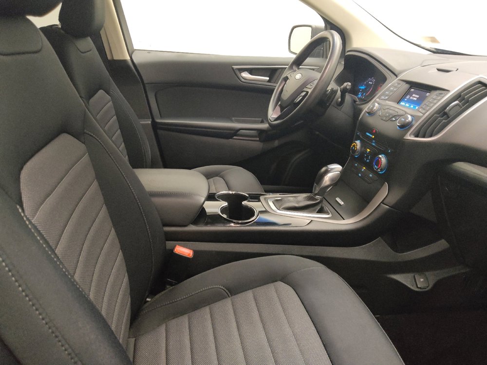 Used 2018 Ford Edge SE image 21