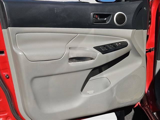 Used 2015 Toyota Tacoma PreRunner w/ SR5 Package RWD image 21