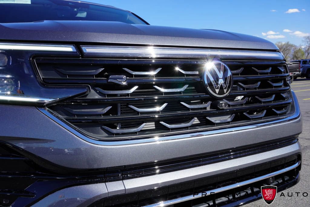 Used 2025 Volkswagen Atlas SEL Premium R-Line image 16