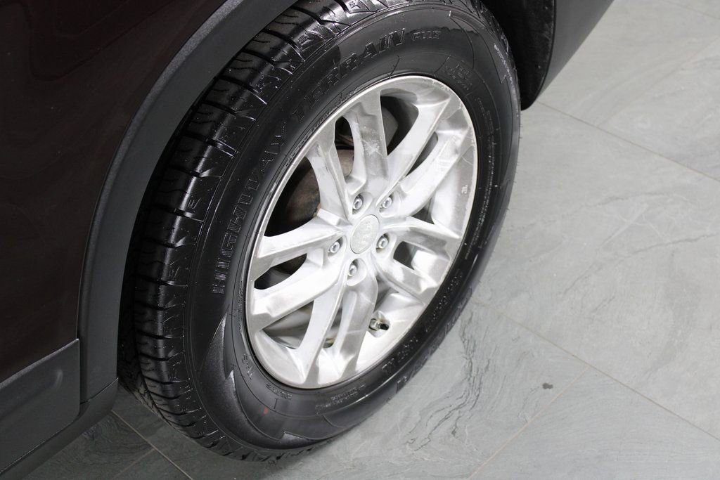 Used 2014 Kia Sorento LX image 9