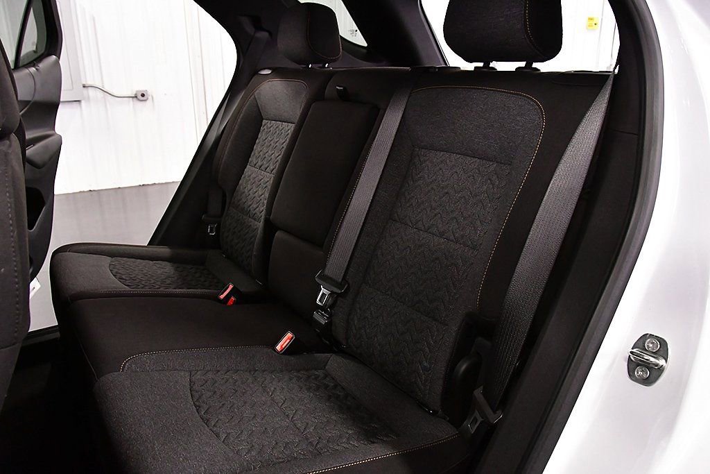 Used 2023 Chevrolet Equinox LT image 29