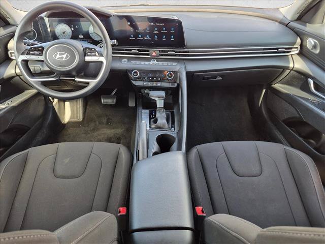Used 2024 Hyundai Elantra SEL FWD image 16