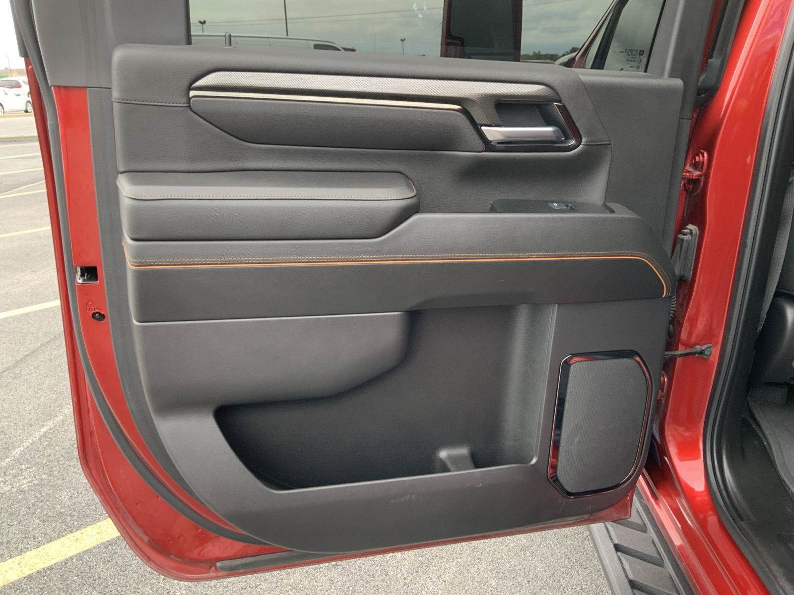 Used 2025 GMC Sierra 2500 AT4 w/ AT4 Premium Plus Package AWD/4WD image 61