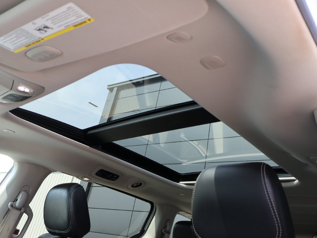 Used 2022 Chrysler Pacifica Limited FWD image 26