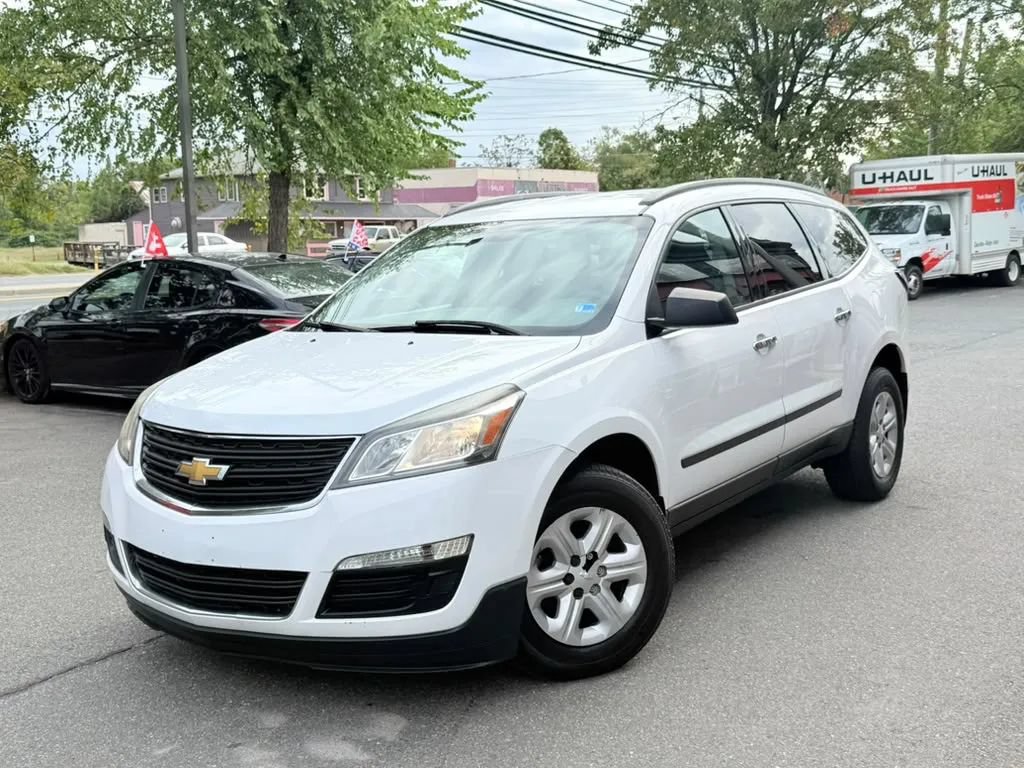 Used 2017 Chevrolet Traverse LS AWD/4WD image 2