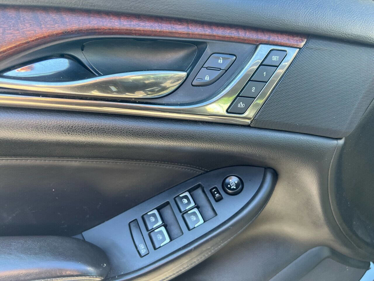 Used 2016 Cadillac CTS AWD Sedan w/ Seating Package image 18