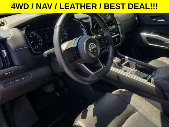 Used 2024 Nissan Pathfinder SL AWD/4WD image 12
