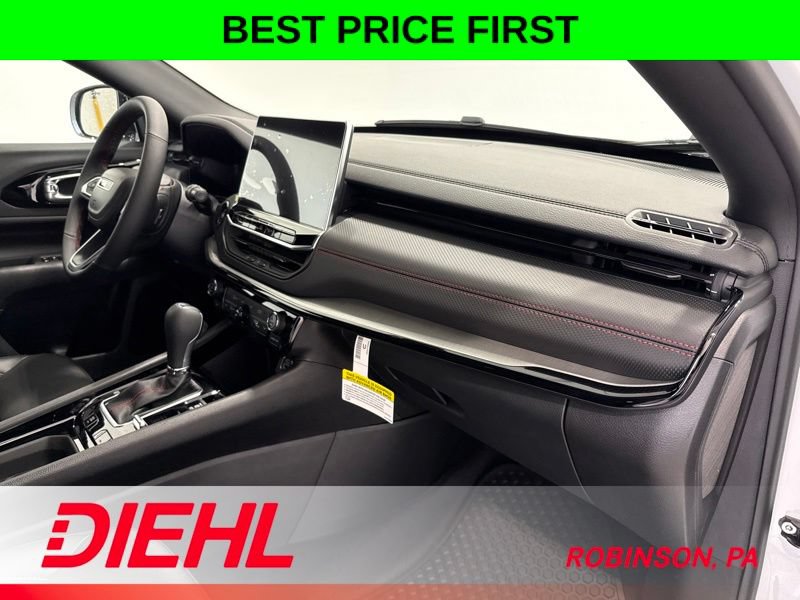 New 2026 Jeep Compass Trailhawk w/ Sun, Sound & Navigation Group AWD/4WD image 13