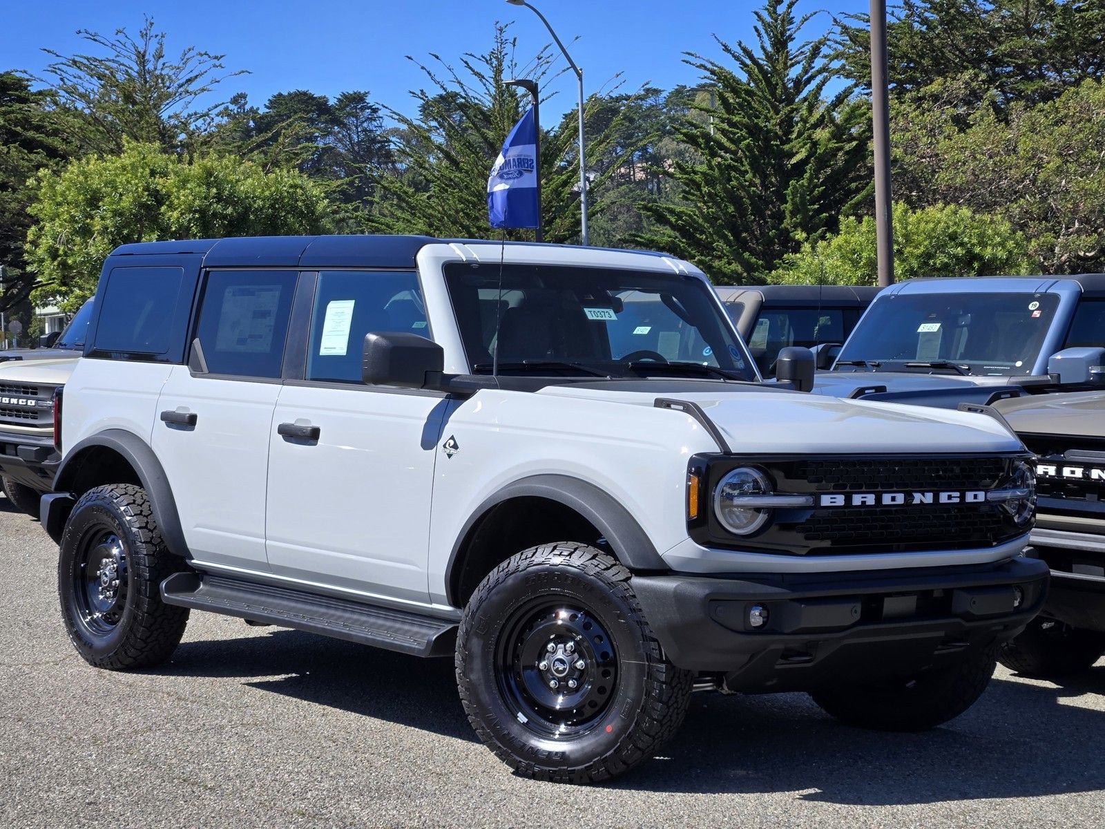 New 2026 Ford Bronco Outer Banks image 2