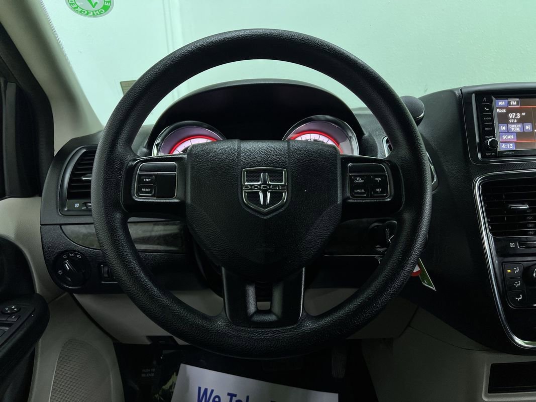 Used 2019 Dodge Grand Caravan SE FWD image 19