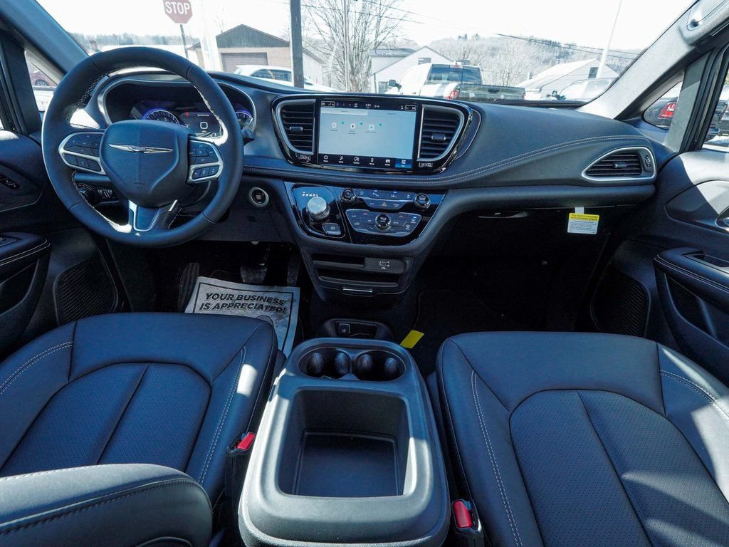 New 2026 Chrysler Pacifica Select FWD image 35