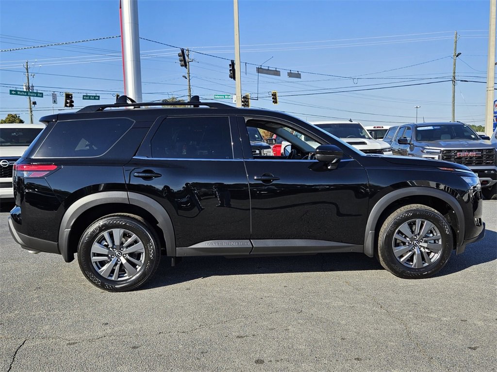 New 2025 Nissan Pathfinder SV w/ SV Premium Package image 12