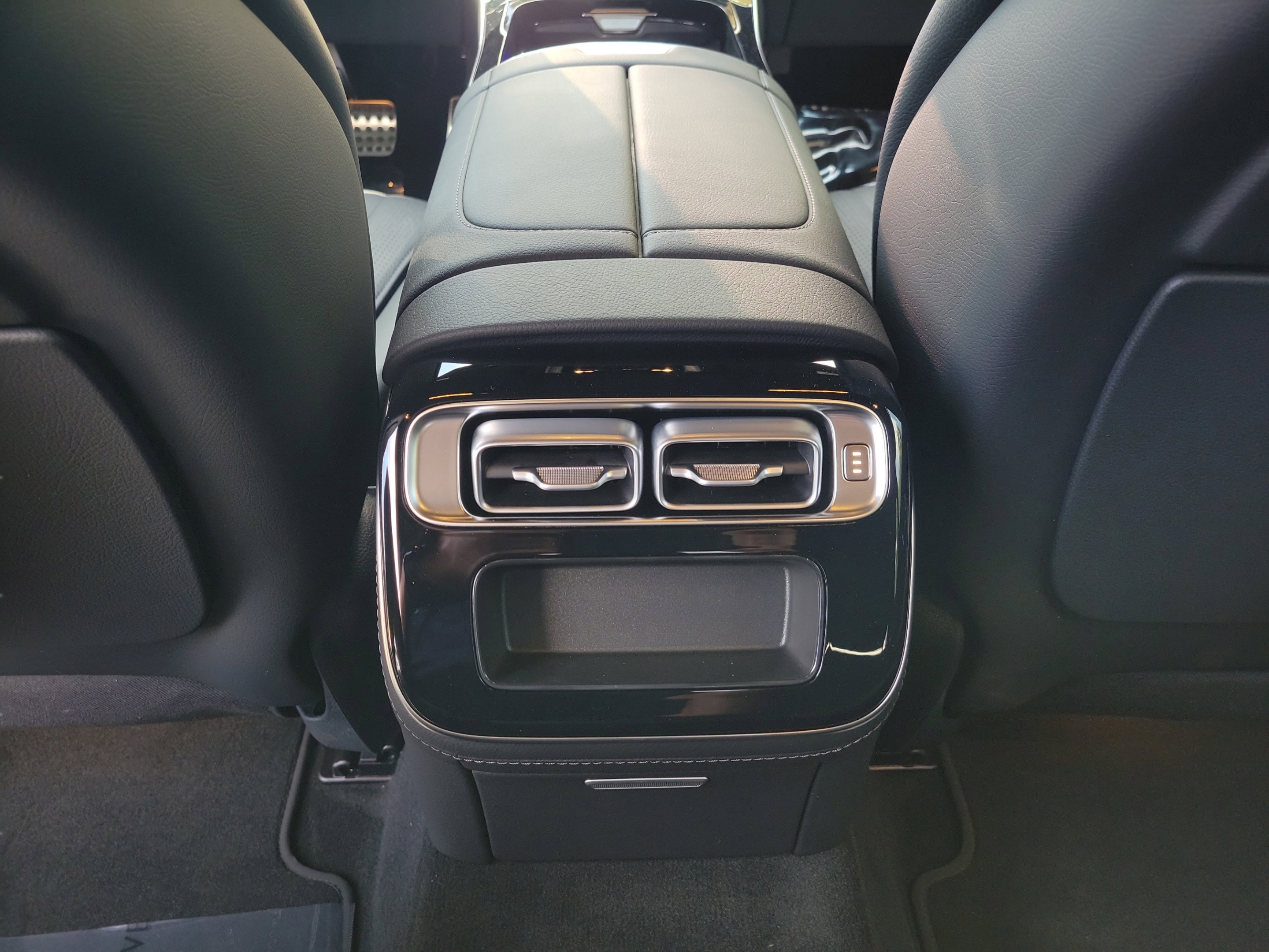 New 2026 Mercedes-Benz S 500 4MATIC image 11
