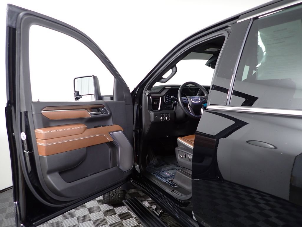 Used 2024 GMC Sierra 2500 Denali Ultimate w/ Snow Plow Prep/Camper Package AWD/4WD image 14